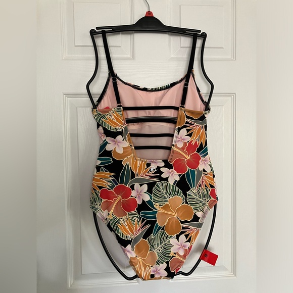 NEW!! Hurley Ladies One-piece Swimsuit, Multi Color SPF 50+ M (8-10) - Picture 7 of 11